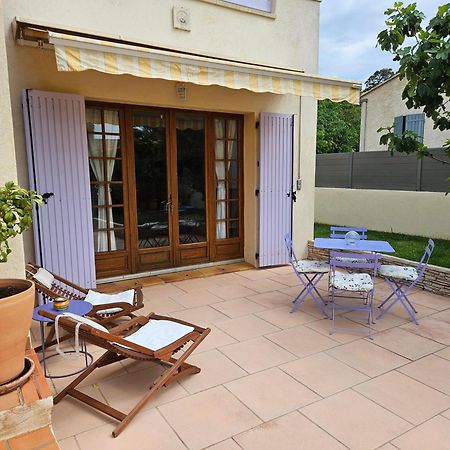 Au Pied Du Massif Des Costes Villa Pelissanne Bagian luar foto