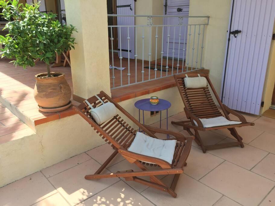 Au Pied Du Massif Des Costes Villa Pelissanne Bagian luar foto