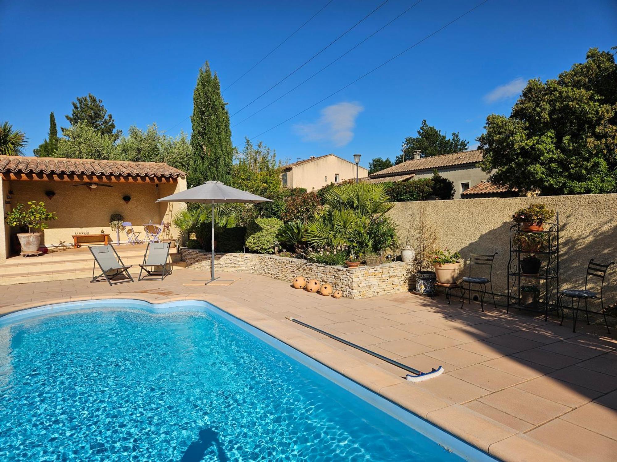 Au Pied Du Massif Des Costes Villa Pelissanne Bagian luar foto